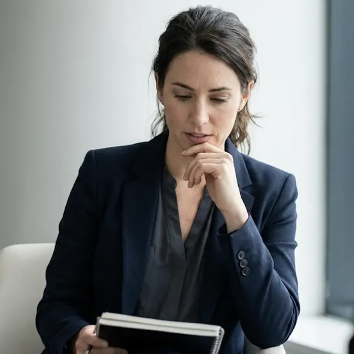 Síndrome del impostor en líderes: cómo transformar tu conversación interna